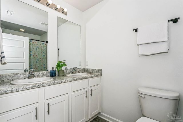 2536 Sutton Place Dr, Cantonment, FL 32533