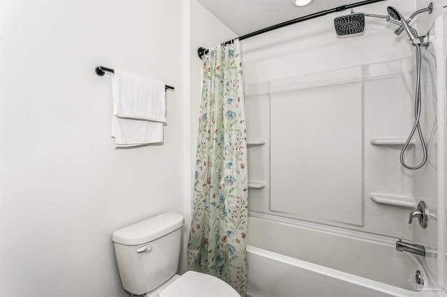 2536 Sutton Place Dr, Cantonment, FL 32533