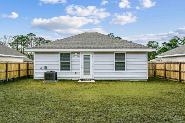 2536 Sutton Place Dr, Cantonment, FL 32533