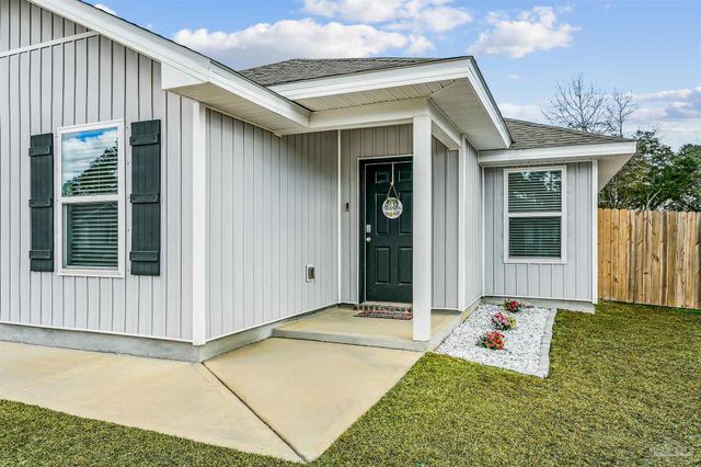 2536 Sutton Place Dr, Cantonment, FL 32533