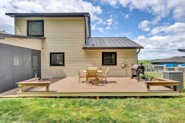 150 INDIAN POINTE DR, Hardy, VA 24101