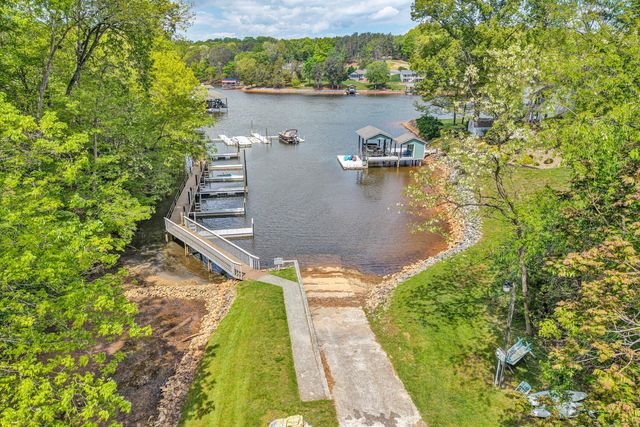 150 INDIAN POINTE DR, Hardy, VA 24101