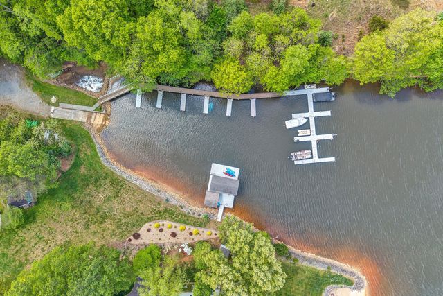 150 INDIAN POINTE DR, Hardy, VA 24101
