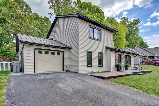 150 INDIAN POINTE DR, Hardy, VA 24101