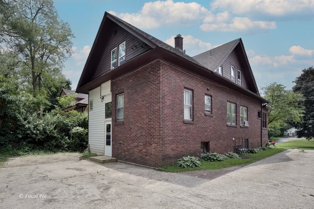 93 Elmhurst Street 1, Crystal Lake, IL 60014