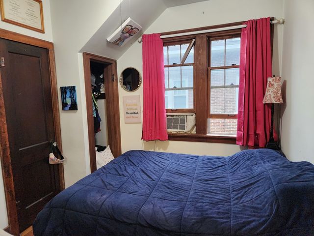 93 Elmhurst Street 1, Crystal Lake, IL 60014