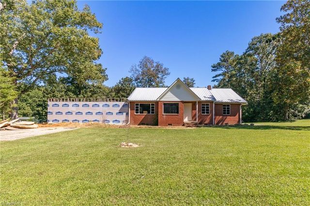 9272 & 9274 US Highway 64 W, Trinity, NC 27370