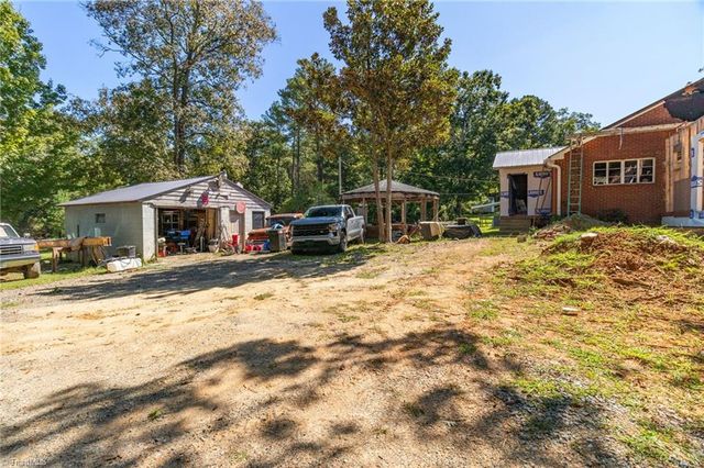 9272 & 9274 US Highway 64 W, Trinity, NC 27370