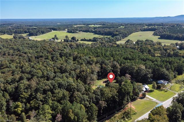 9272 & 9274 US Highway 64 W, Trinity, NC 27370