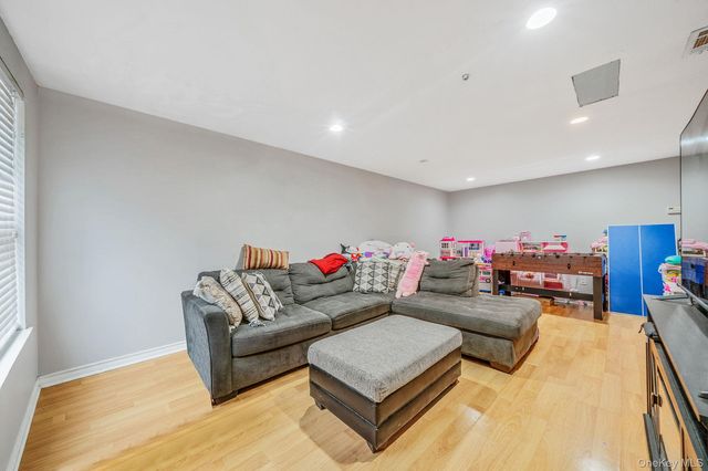 615 Blue Ridge Drive 615, Medford, NY 11763