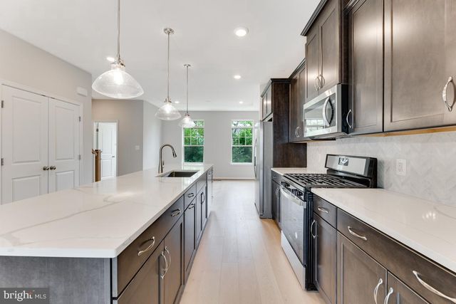 9333 BARNES LOOP, Manassas, VA 20110