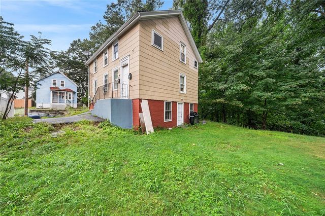 8 Thomas Avenue, Pawtucket, RI 02860