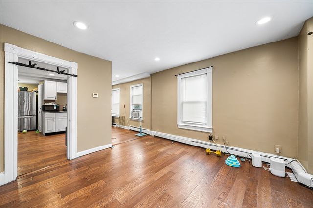 8 Thomas Avenue, Pawtucket, RI 02860