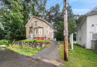 8 Thomas Avenue, Pawtucket, RI 02860