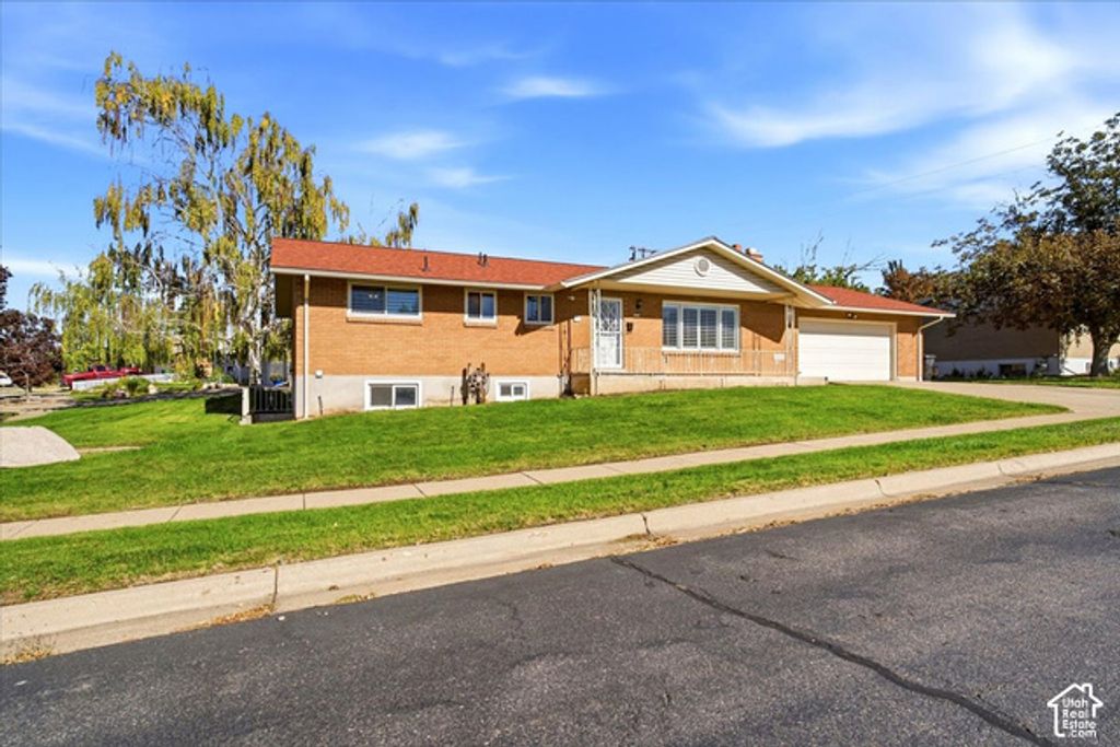 1217 E 1100 S, Clearfield, UT 84015