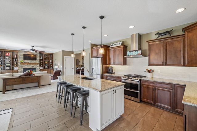 9600 Wickham Drive, Johnston, IA 50131