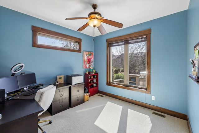 9600 Wickham Drive, Johnston, IA 50131