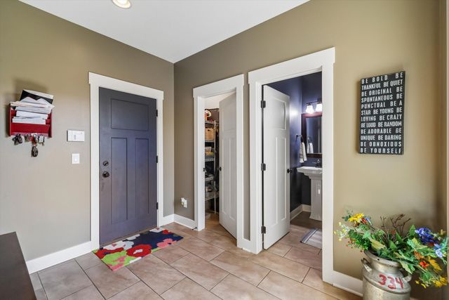 9600 Wickham Drive, Johnston, IA 50131