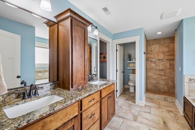 9600 Wickham Drive, Johnston, IA 50131