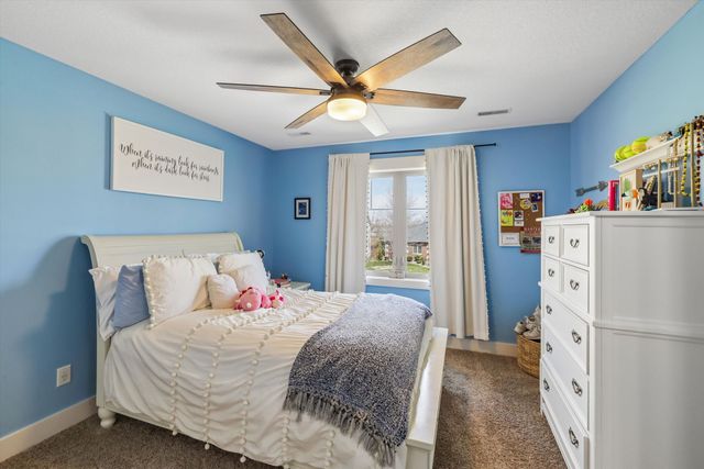 9600 Wickham Drive, Johnston, IA 50131