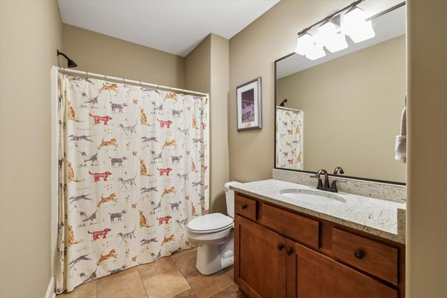 9600 Wickham Drive, Johnston, IA 50131