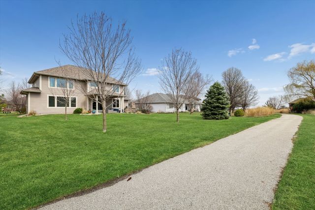 9600 Wickham Drive, Johnston, IA 50131