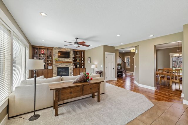 9600 Wickham Drive, Johnston, IA 50131