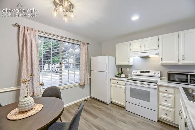 5595 S Zang Street, Littleton, CO 80127