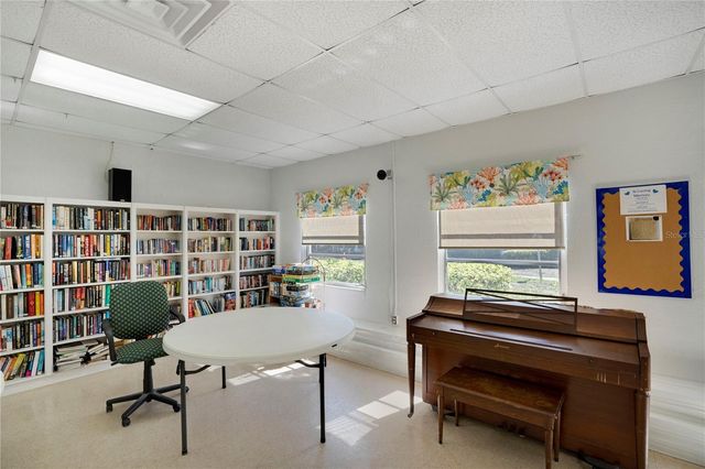 2211 SUNSET DRIVE E3, Bradenton, FL 34207