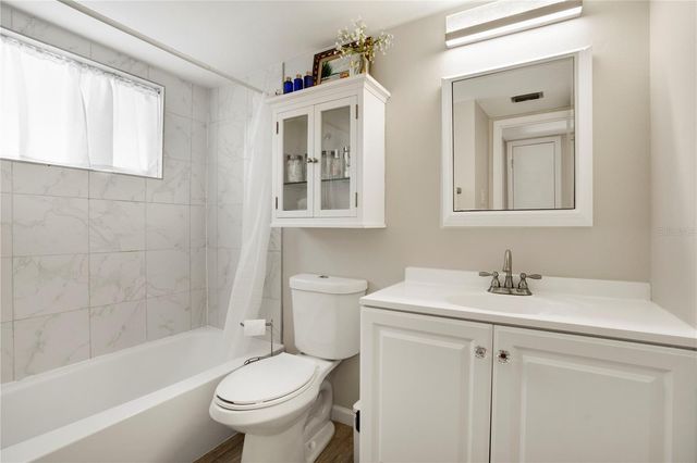 2211 SUNSET DRIVE E3, Bradenton, FL 34207