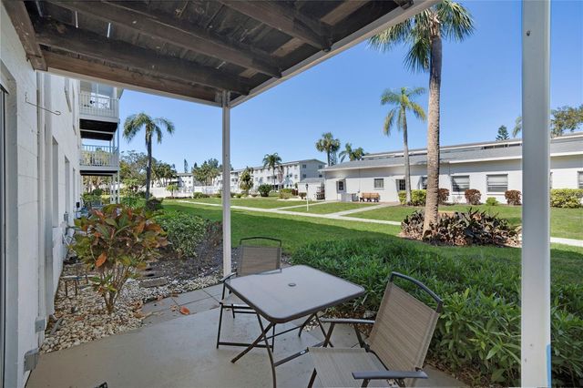 2211 SUNSET DRIVE E3, Bradenton, FL 34207