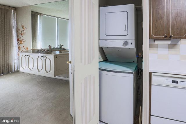 7111 PARK HEIGHTS AVE, Baltimore, MD 21215