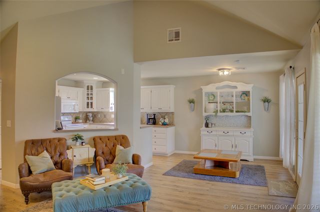 1106 W 119th Street S, Jenks, OK 74037