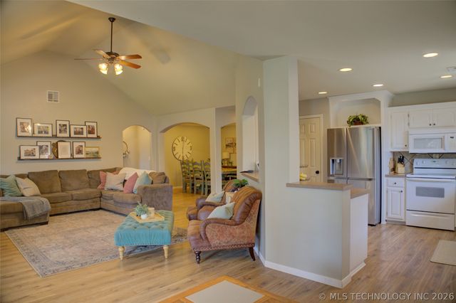 1106 W 119th Street S, Jenks, OK 74037