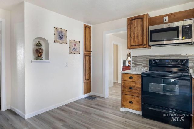 1777 3rd Ave E, Twin Falls, ID 83301