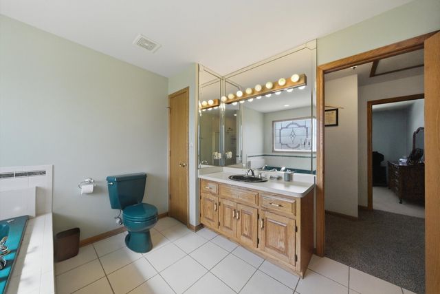 1549 Wayne Drive, Crete, IL 60417