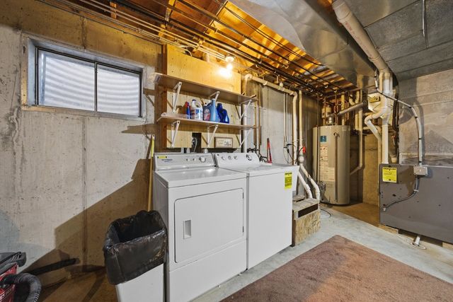 1549 Wayne Drive, Crete, IL 60417