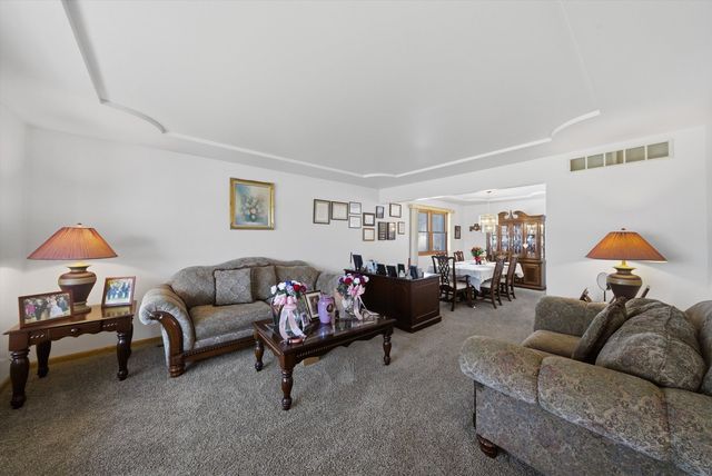 1549 Wayne Drive, Crete, IL 60417