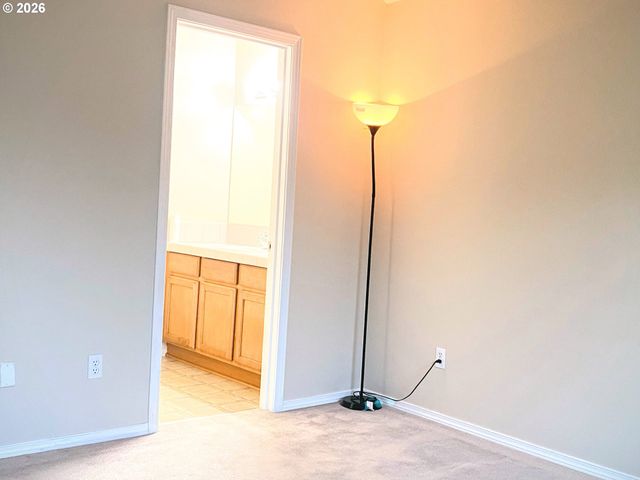 17446 Sw OCTOBER Ct, Beaverton, OR 97003