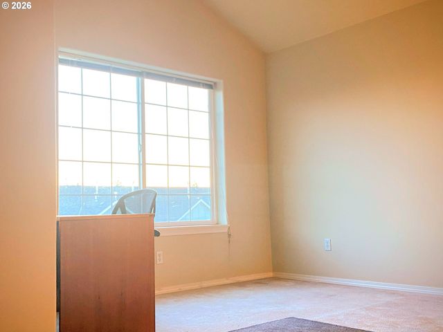 17446 Sw OCTOBER Ct, Beaverton, OR 97003