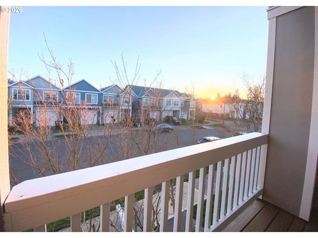 17446 Sw OCTOBER Ct, Beaverton, OR 97003