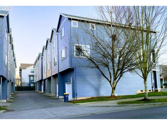 17446 Sw OCTOBER Ct, Beaverton, OR 97003