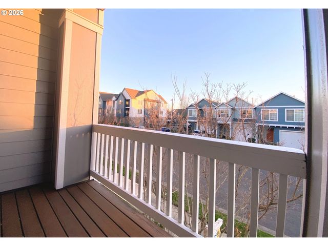 17446 Sw OCTOBER Ct, Beaverton, OR 97003