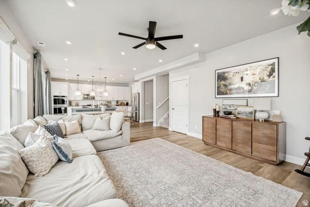 3092 S EDGEWATER CV, Syracuse, UT 84075