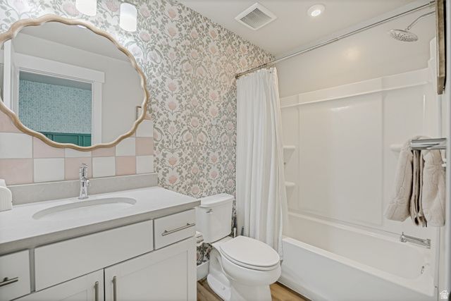 3092 S EDGEWATER CV, Syracuse, UT 84075