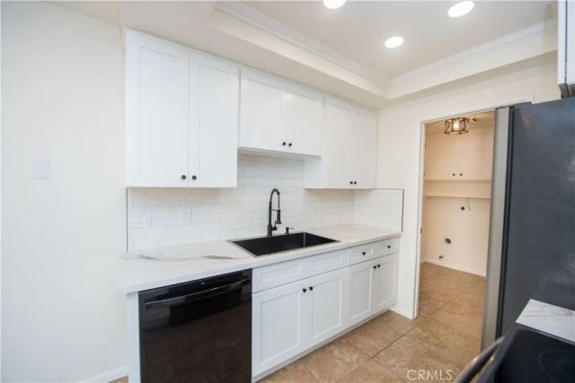 811 Pillar Point Way, Oceanside, CA 92058