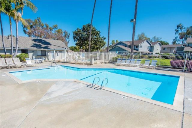 811 Pillar Point Way, Oceanside, CA 92058