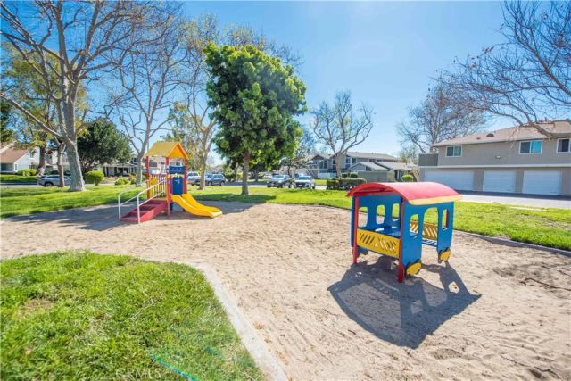 811 Pillar Point Way, Oceanside, CA 92058