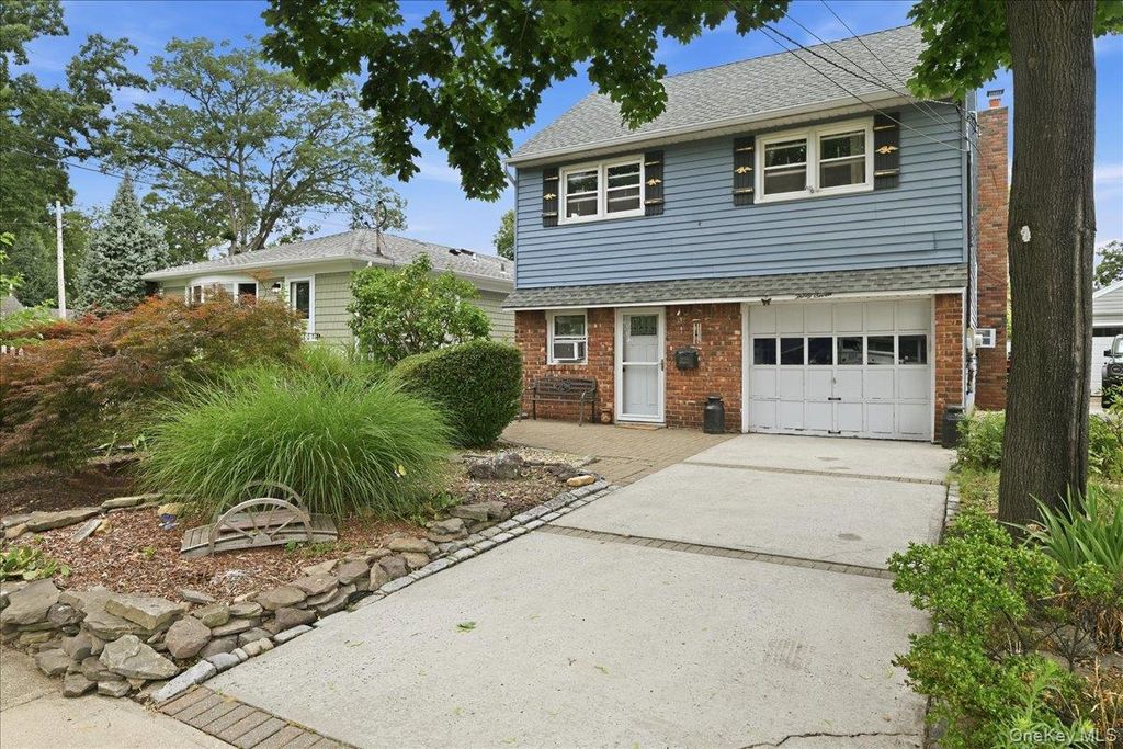 37 Cherry Street, Massapequa, NY 11758 — photo 2