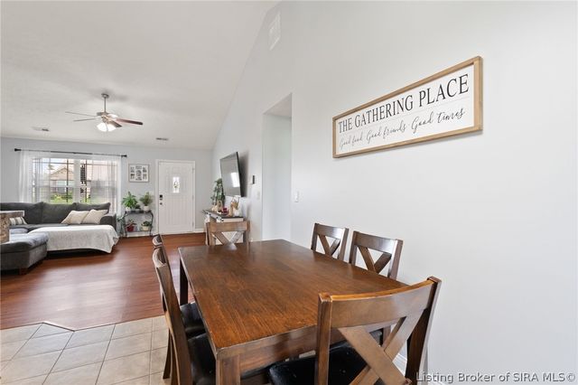 8828 Woodford Drive, Charlestown, IN 47111